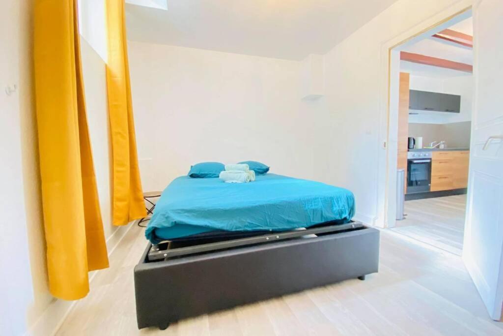 Appartement cosy avec jardin chaleureux Laon Extérieur photo