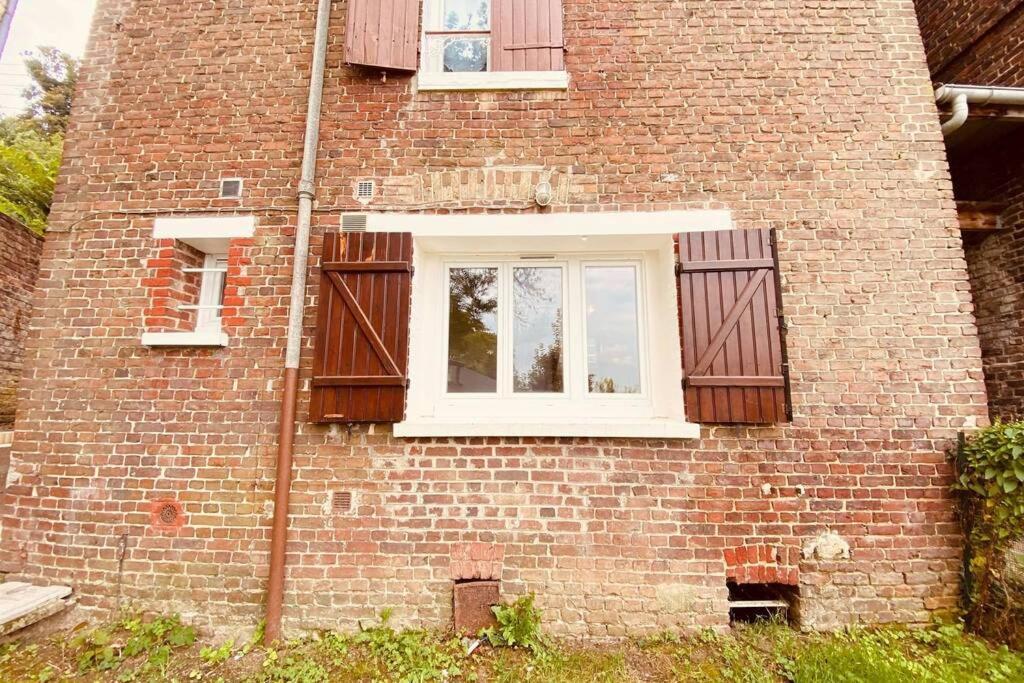 Appartement cosy avec jardin chaleureux Laon Extérieur photo